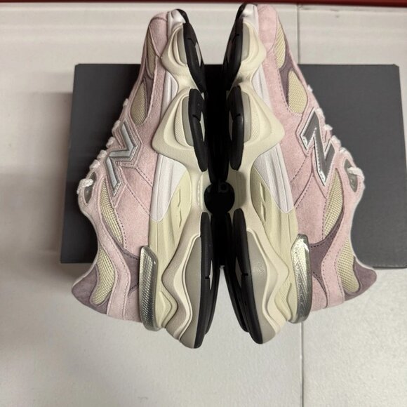 💜📎 New Balance 9060 Rose Sugar Ice Wine 💜📎 - Picture 5 of 8